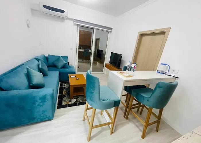 Deluxe One Bedroom Apartment *